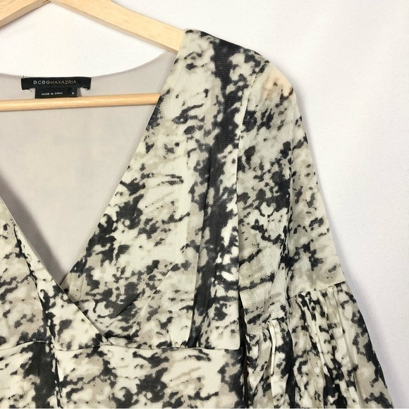 BCBGMaxAzria Beige & Black Long Sleeve Blouse S - Picture 3 of 3